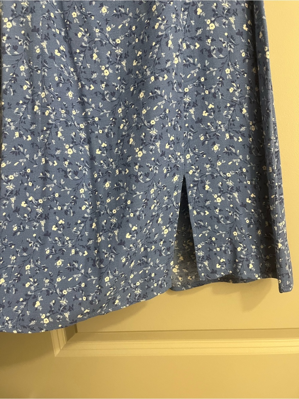 Reformation mini dress blue and white floral - Picture 6 of 6